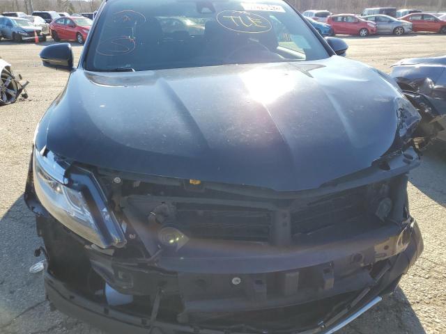 Photo 5 from auction – 2017 LINCOLN MKC SELECT with VIN 5LMCJ2C96HUL33106