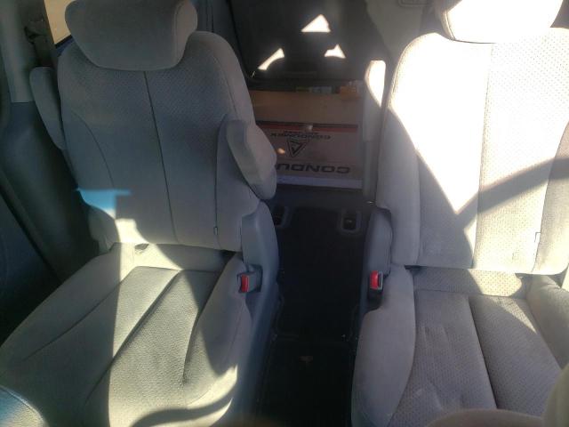 Photo 10 from auction – 2007 HYUNDAI ENTOURAGE with VIN KNDMC233X76037803