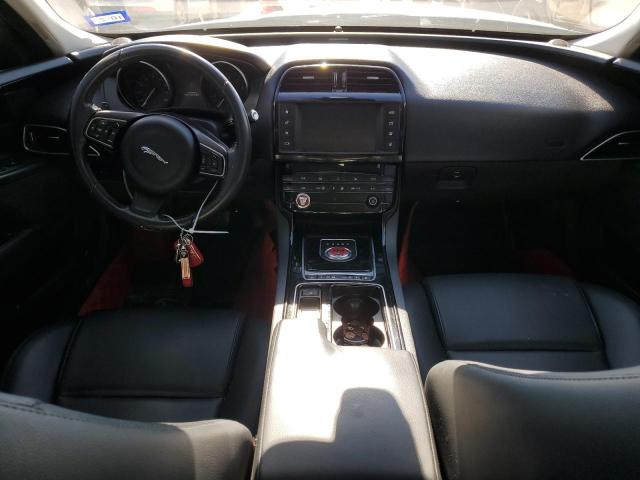 Photo 8 from auction – 2018 JAGUAR XE with VIN SAJAR4FX9JCP32523