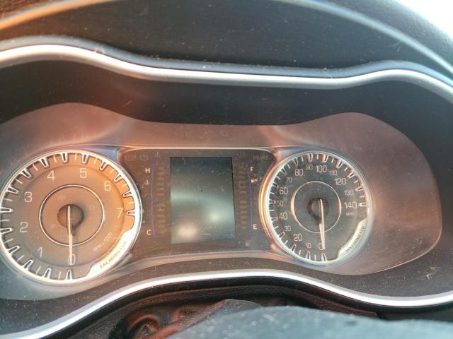 Photo 9 from auction – 2015 CHRYSLER 200 LIMITE with VIN 1C3CCCAB7FN724581