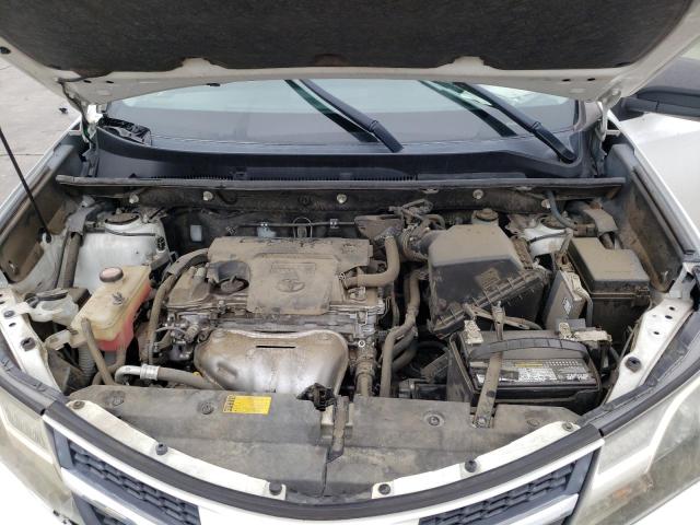 Photo 12 from auction – 2014 TOYOTA RAV4 LE with VIN JTMZFREV0EJ020376