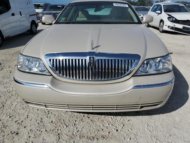 Photo 5 from auction – 2003 LINCOLN TOWN CAR C with VIN 1LNHM83W03Y607054