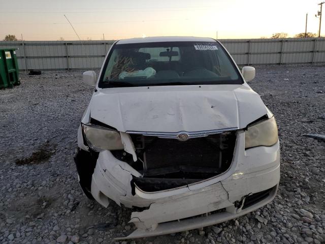 Photo 5 from auction – 2010 CHRYSLER TOWN & COU with VIN 2A4RR4DE9AR203948