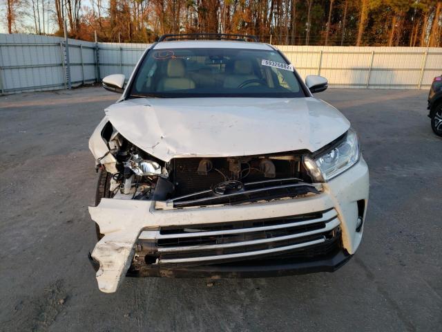Photo 5 from auction – 2017 TOYOTA HIGHLANDER with VIN 5TDBZRFH3HS470841