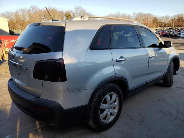 Photo 3 from auction – 2013 KIA SORENTO LX with VIN 5XYKTCA65DG333167