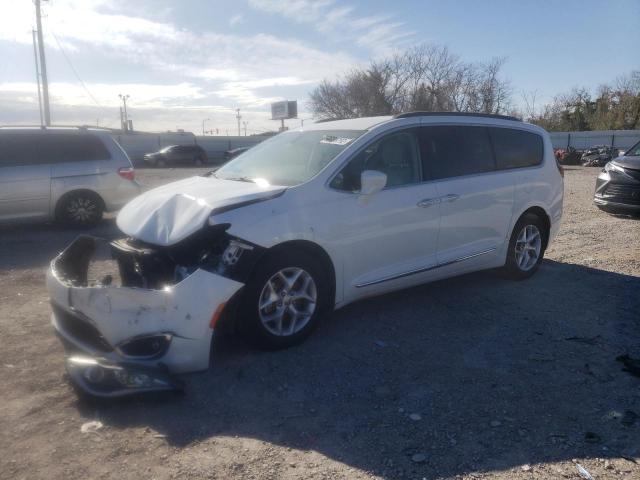 CHRYSLER PACIFICA T 2017 with VIN 2C4RC1BG3HR831427 - Photo from auction