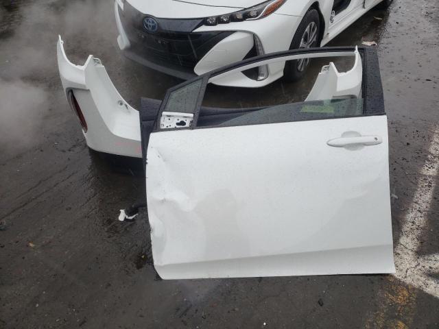 Photo 12 from auction – 2021 TOYOTA PRIUS PRIM with VIN JTDKAMFP7M3186805