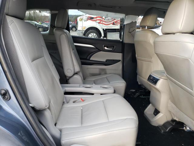 Photo 11 from auction – 2018 TOYOTA HIGHLANDER with VIN 5TDJZRFH8JS913583