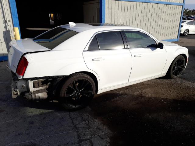 Photo 3 from auction – 2016 CHRYSLER 300 LIMITE with VIN 2C3CCAAG8GH198164