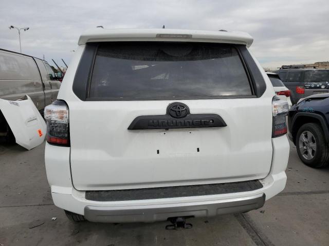 Photo 6 from auction – 2018 TOYOTA 4RUNNER SR with VIN JTEBU5JR1J5590166