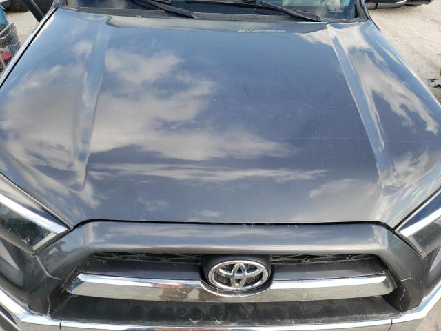 Photo 12 from auction – 2018 TOYOTA 4RUNNER SR with VIN JTEBU5JR2J5520806