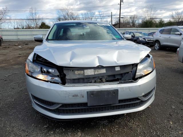 Photo 5 from auction – 2014 VOLKSWAGEN PASSAT S with VIN 1VWAT7A36EC031513