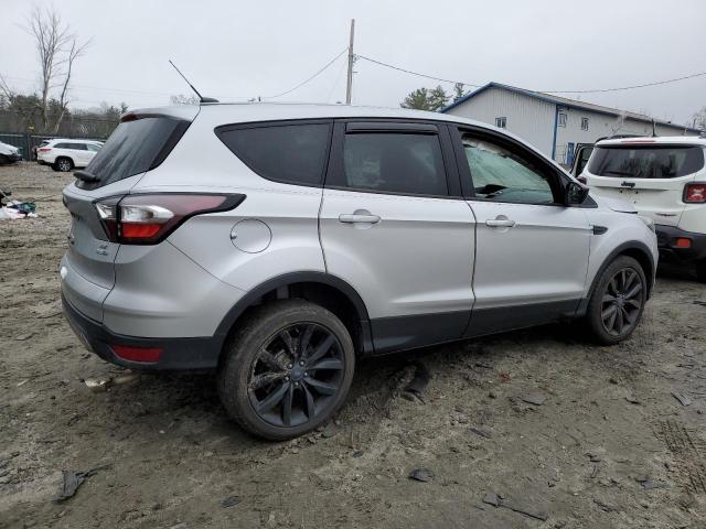 Photo 3 from auction – 2017 FORD ESCAPE SE with VIN 1FMCU9GDXHUE82040