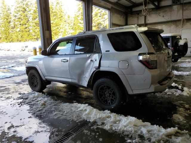 Photo 2 from auction – 2015 TOYOTA 4RUNNER SR with VIN JTEBU5JR4F5244782