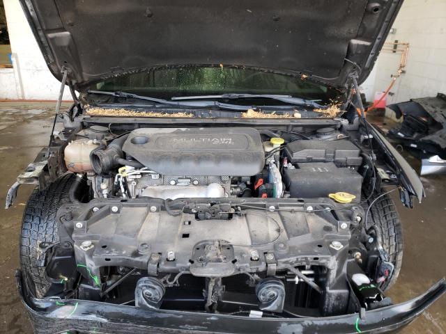 Photo 11 from auction – 2016 CHRYSLER 200 LIMITE with VIN 1C3CCCAB9GN128955