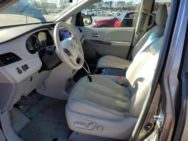 Photo 7 from auction – 2014 TOYOTA SIENNA XLE with VIN 5TDYK3DC0ES406934