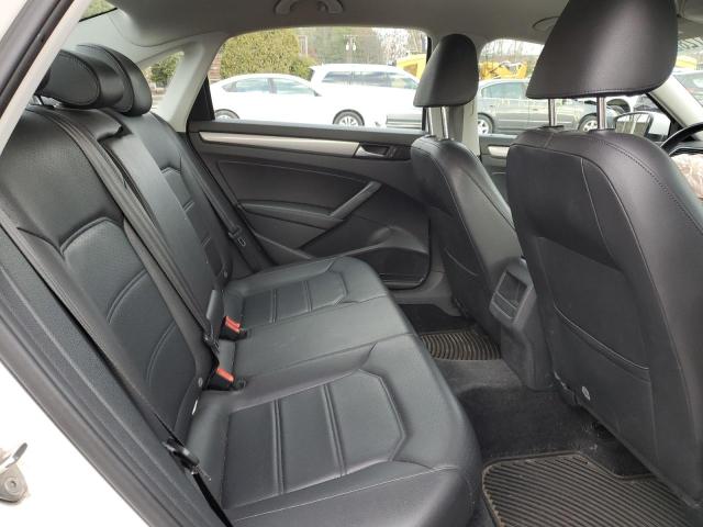 Photo 10 from auction – 2015 VOLKSWAGEN PASSAT S with VIN 1VWAT7A3XFC103282