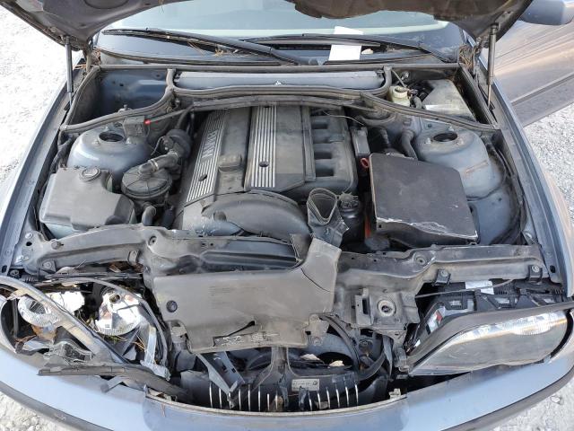 Photo 11 from auction – 2005 BMW 325 I with VIN WBAEV33435KW19496