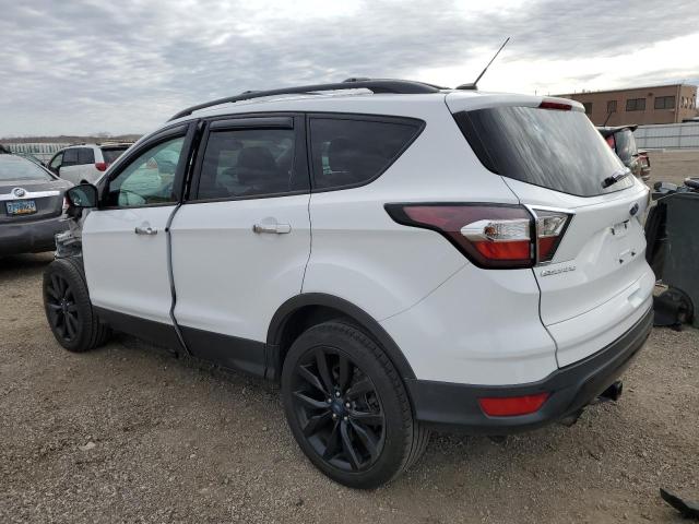 Photo 2 from auction – 2017 FORD ESCAPE SE with VIN 1FMCU9GDXHUD47527