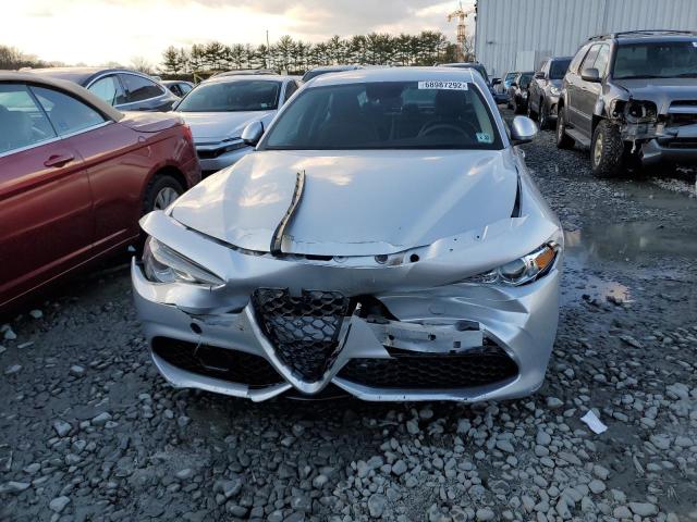 Photo 5 from auction – 2017 ALFA ROMEO GIULIA with VIN ZARFAEBN3H7533403