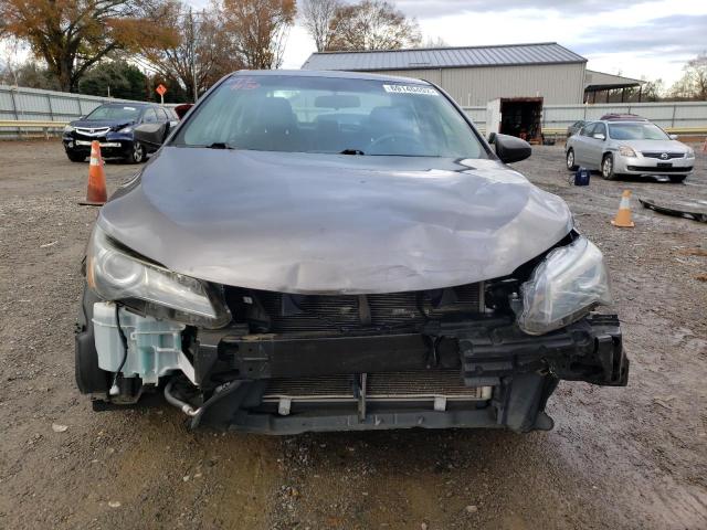 Photo 5 from auction – 2017 TOYOTA CAMRY LE with VIN 4T1BF1FK0HU285563
