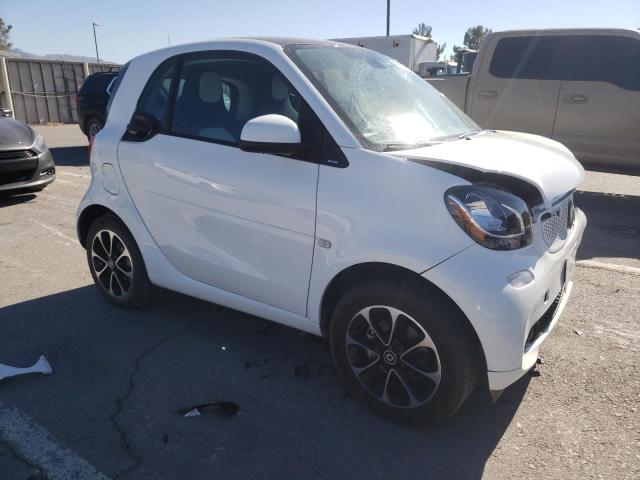 Photo 4 from auction – 2016 SMART FORTWO with VIN WMEFJ5DA2GK076486