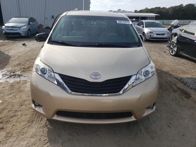 Photo 5 from auction – 2014 TOYOTA SIENNA LE with VIN 5TDKK3DC3ES415794