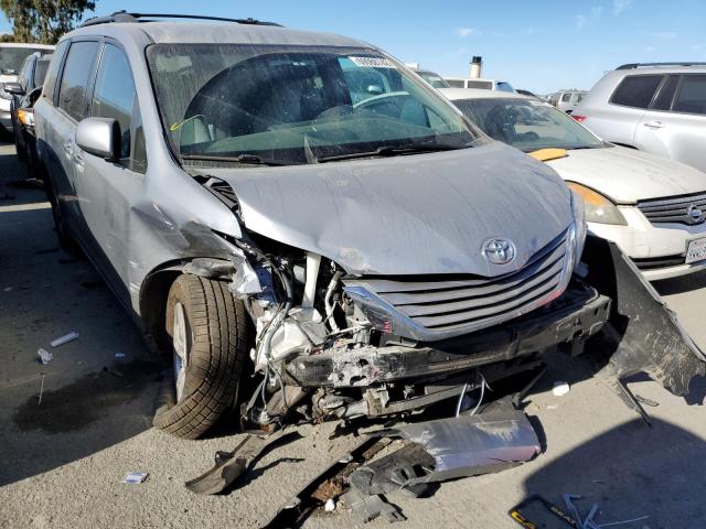 Photo 4 from auction – 2015 TOYOTA SIENNA LE with VIN 5TDKK3DC0FS575875