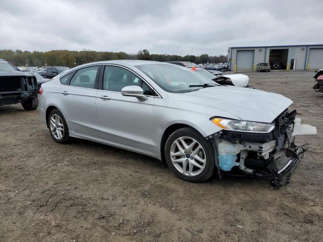 Photo 4 from auction – 2016 FORD FUSION SE with VIN 3FA6P0HD0GR331822
