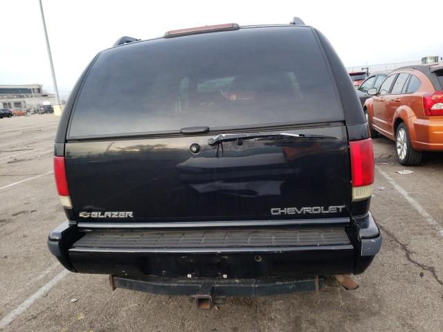 Photo 6 from auction – 1997 CHEVROLET BLAZER with VIN 1GNDT13W7V2110657