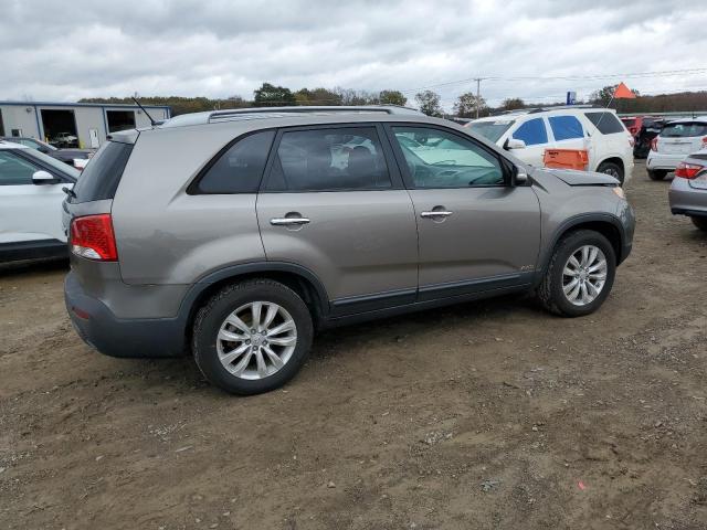 Photo 3 from auction – 2011 KIA SORENTO BA with VIN 5XYKTDA2XBG085045