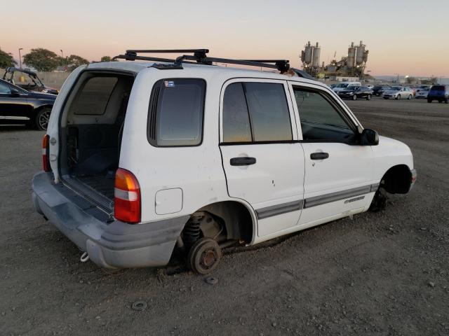 Photo 3 from auction – 2000 CHEVROLET TRACKER with VIN 2CNBE13C6Y6934734