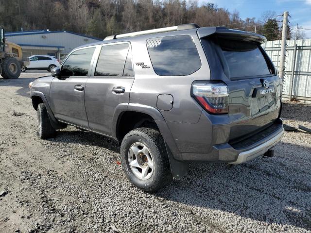 Photo 2 from auction – 2018 TOYOTA 4RUNNER SR with VIN JTEBU5JR6J5529153