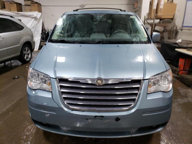 Photo 5 from auction – 2010 CHRYSLER TOWN & COU with VIN 2A4RR5DX1AR253928