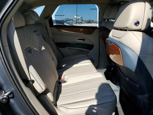 Photo 11 from auction – 2022 BENTLEY BENTAYGA with VIN SJAAM2ZVXNC039916