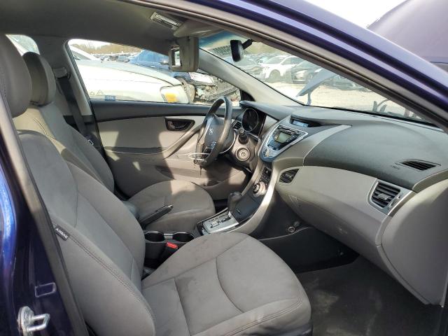 Photo 7 from auction – 2012 HYUNDAI ELANTRA GL with VIN 5NPDH4AE2CH072692