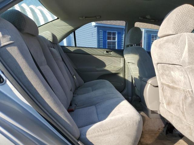Photo 10 from auction – 2004 TOYOTA CAMRY LE with VIN 4T1BE32K74U290144