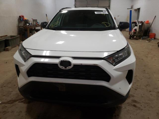 Photo 5 from auction – 2019 TOYOTA RAV4 LE with VIN 2T3F1RFV5KW068565