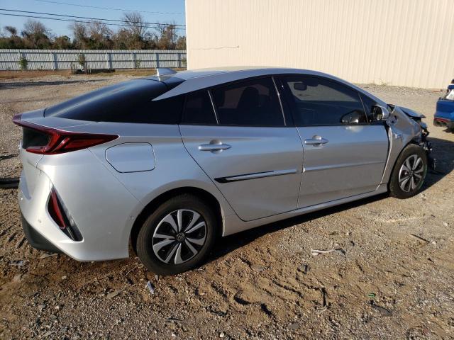 Photo 3 from auction – 2017 TOYOTA PRIUS PRIM with VIN JTDKARFPXH3000497