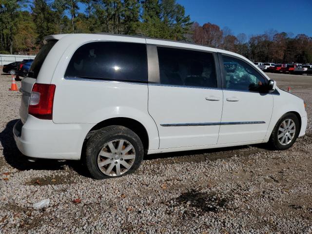 Photo 3 from auction – 2015 CHRYSLER TOWN & COU with VIN 2C4RC1BG1FR661954