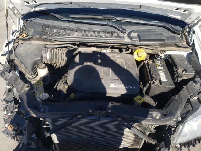 Photo 12 from auction – 2016 CHRYSLER TOWN & COU with VIN 2C4RC1BG3GR289390