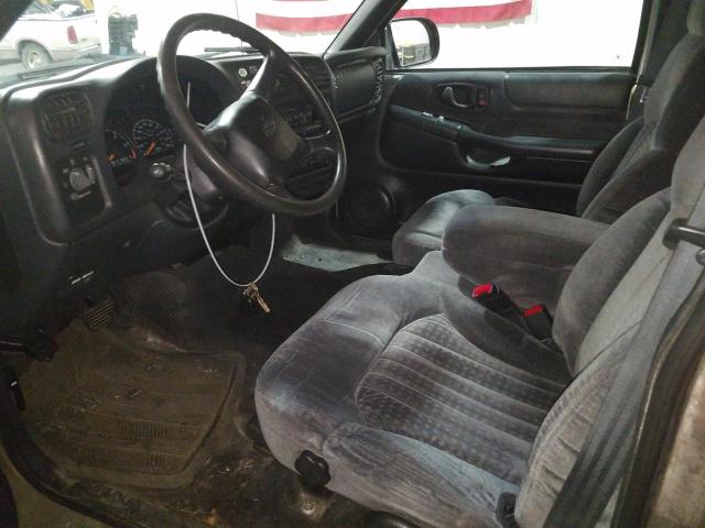 Photo 7 from auction – 2000 CHEVROLET BLAZER with VIN 1GNDT13W4YK256003