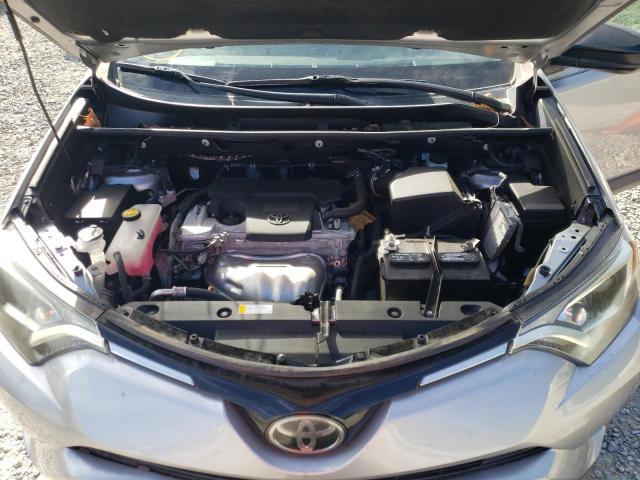 Photo 12 from auction – 2017 TOYOTA RAV4 LE with VIN 2T3BFREV5HW616977