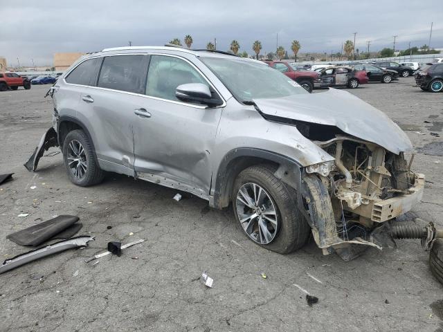 Photo 4 from auction – 2016 TOYOTA HIGHLANDER with VIN 5TDKKRFHXGS141542