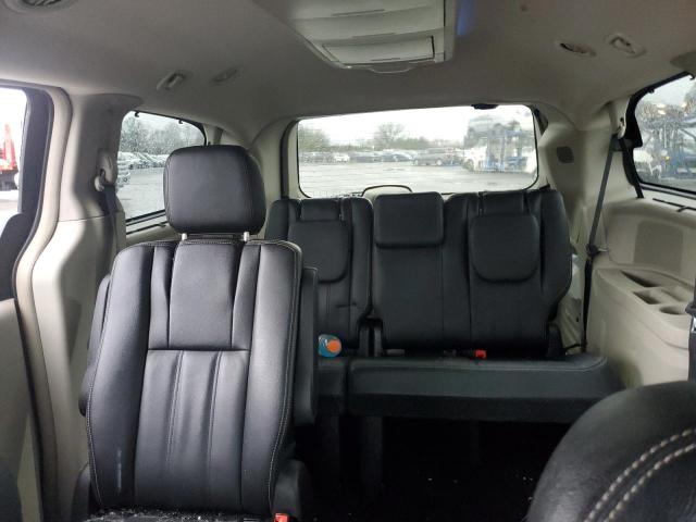 Photo 10 from auction – 2016 CHRYSLER TOWN & COU with VIN 2C4RC1BG0GR189022