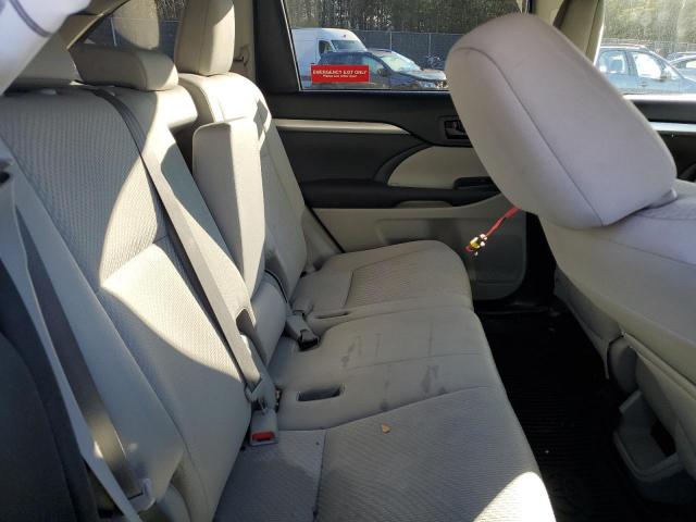 Photo 11 from auction – 2018 TOYOTA HIGHLANDER with VIN 5TDZARFH6JS039938