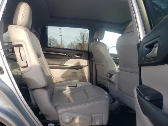 Photo 11 from auction – 2016 TOYOTA HIGHLANDER with VIN 5TDDKRFH2GS307125