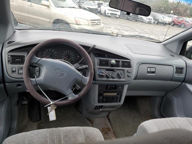 Photo 8 from auction – 2000 TOYOTA SIENNA LE with VIN 4T3ZF13C1YU219946