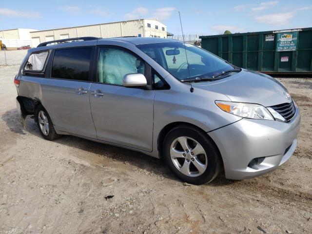 Photo 4 from auction – 2013 TOYOTA SIENNA LE with VIN 5TDKK3DC1DS358672