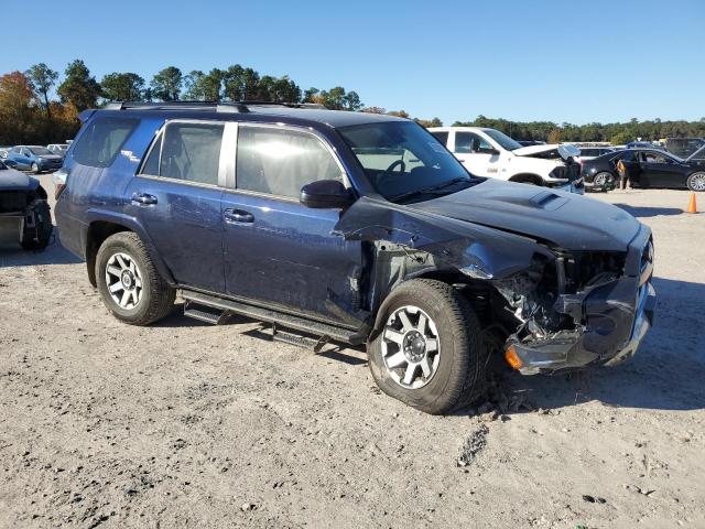 Photo 4 from auction – 2022 TOYOTA 4RUNNER SR with VIN JTEPU5JRXN6026523